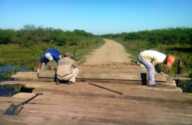 Construcción camping a orillas del Paraná