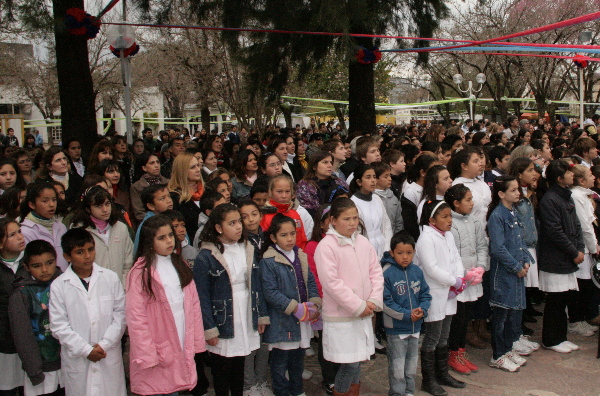 Acto emotivo en una mañana fría