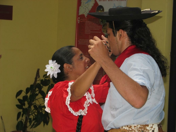 1º Encuentro Nacional de Canto y Danzas Folklóricas