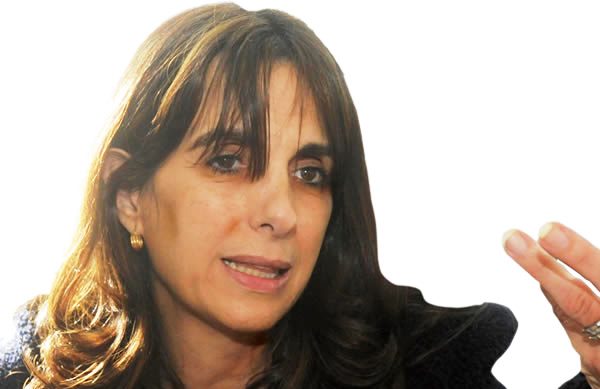 Si se privilegia la política voy a estar