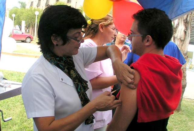 Más de 200 mil dosis de la vacuna antigripal