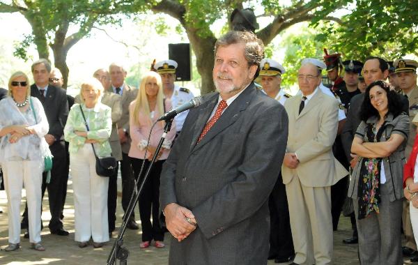 Acto por el 438º aniversario de la fundación de la ciudad de Santa Fe