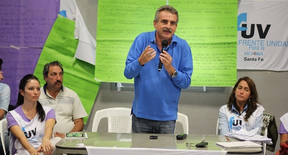 Se reunió con vecinos en Santa Fe