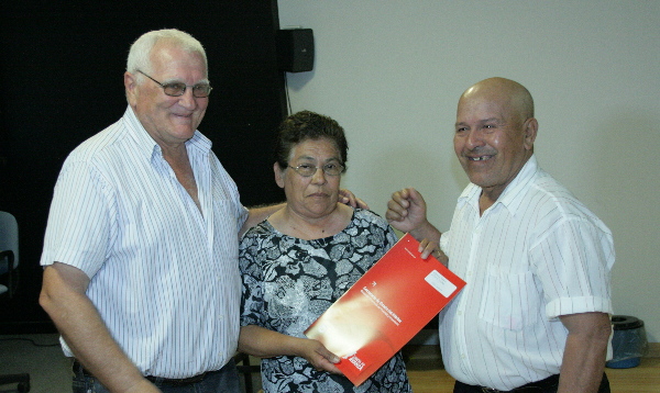 Entregaron dos viviendas y 30 escrituras