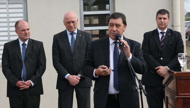 Se entregaron 40 viviendas y aportes económicos