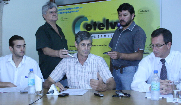 Conferencia de prensa de Cotelvo