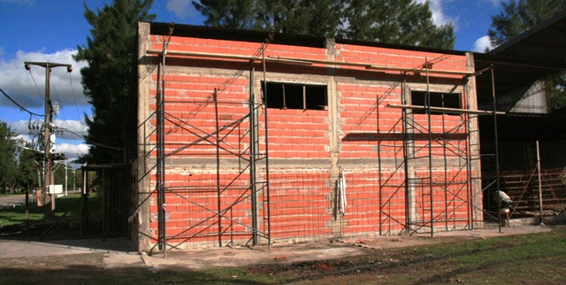 Construyen su sede propia