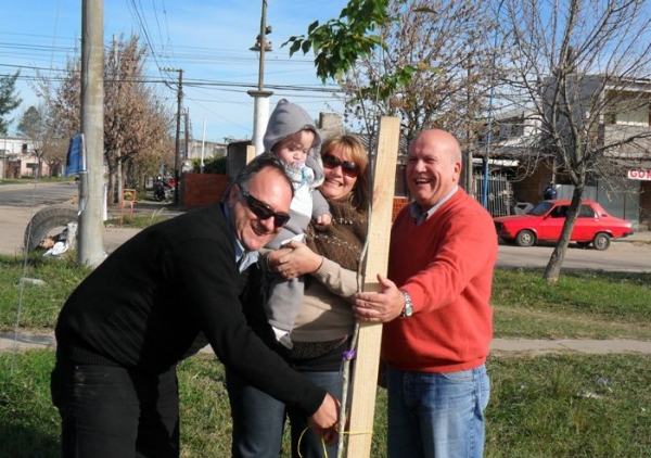 El municipio plantó un árbol por cada niño nacido en 2010
