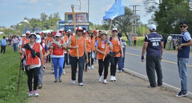 Miles de jóvenes del NEA peregrinaron a Itatí