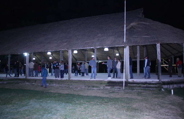 Se inauguró el piso y la iluminación
