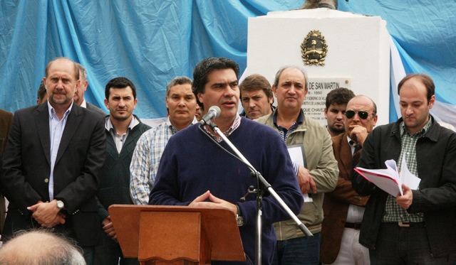 Visita de Capitanich a Chávez