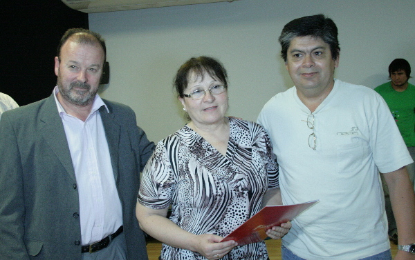 Entregaron dos viviendas y 30 escrituras