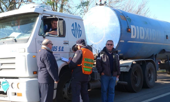 Controlan transporte de sustancias peligrosas
