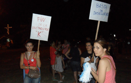 Villa Ocampo salió a la calle