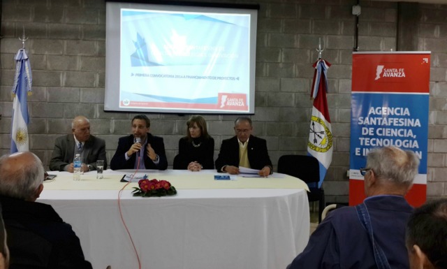 Asteggiano presentó la primera convocatoria