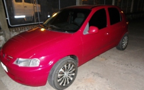 Incautan trozo compacto de droga