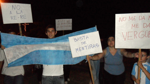 Villa Ocampo salió a la calle