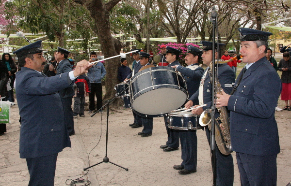 Acto emotivo en una mañana fría