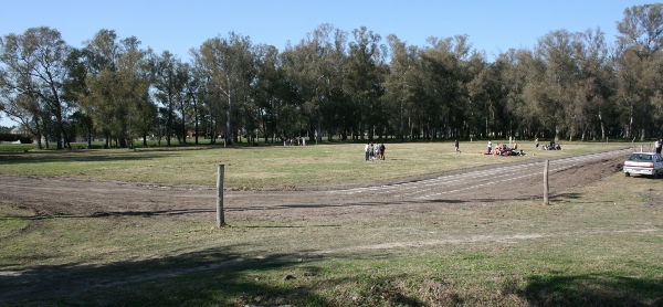 Inauguran pista de atletismo