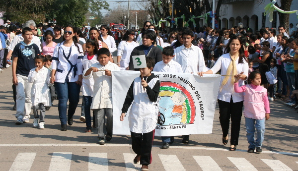 Gran desfile institucional