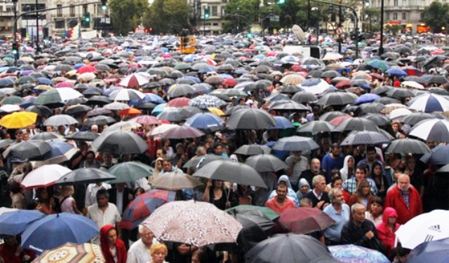 Multitudinaria concurrencia de la Marcha del Silencio