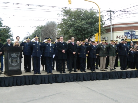 Difsrutó del desfile Cívico Militar