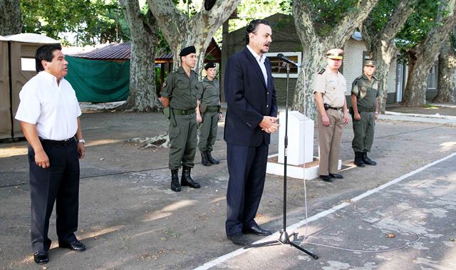 Galassi visitó a los efectivos de la Gendarmería