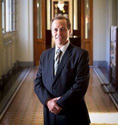 Giustiniani, mejor Senador del año