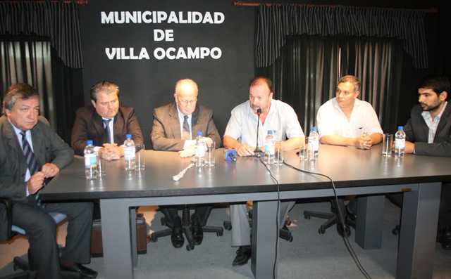 Firma de convenios con municipios y comunas