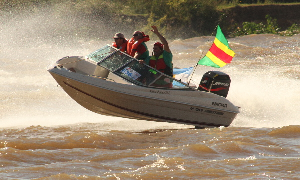 Participaron 879 equipos