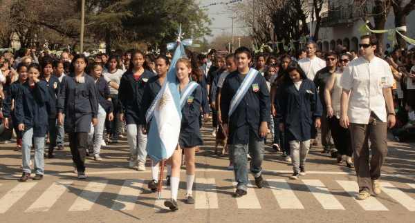 Gran desfile institucional