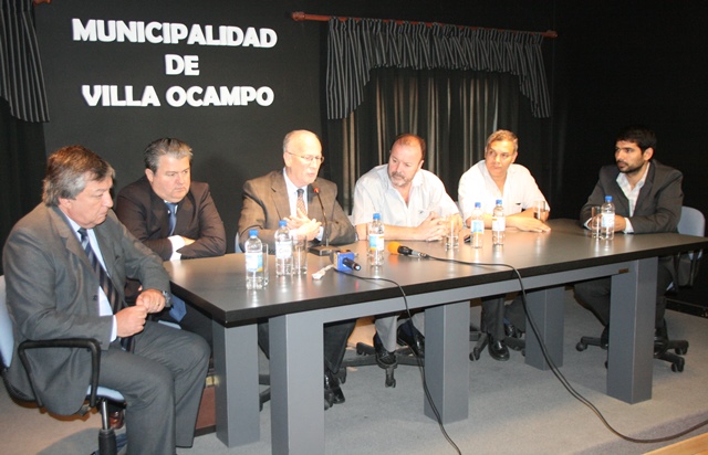 Firma de convenios con municipios y comunas