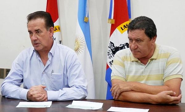 Visitó Las Toscas y entregó ayudas institucionales