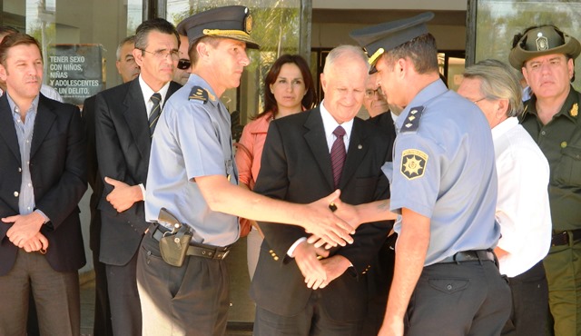 19 camionetas para la Guardia Rural Los Pumas