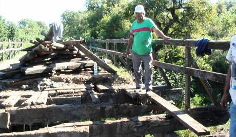 Reparan el puente