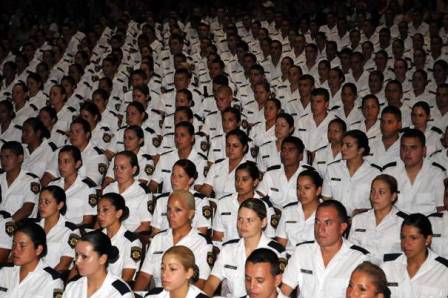 Incorporarán a más de 750 egresados del Isep a la policía