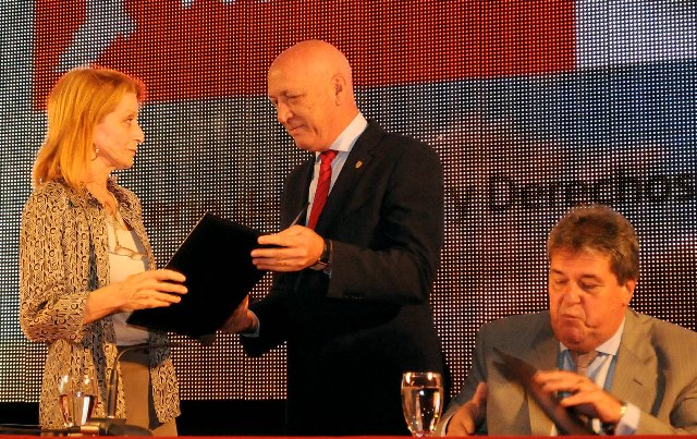 Fiscales y defensores