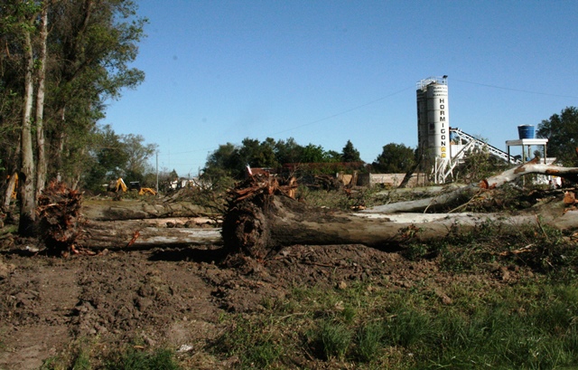 Comenzaron los trabajos para pavimentar calle Mitre desde Ruta 11