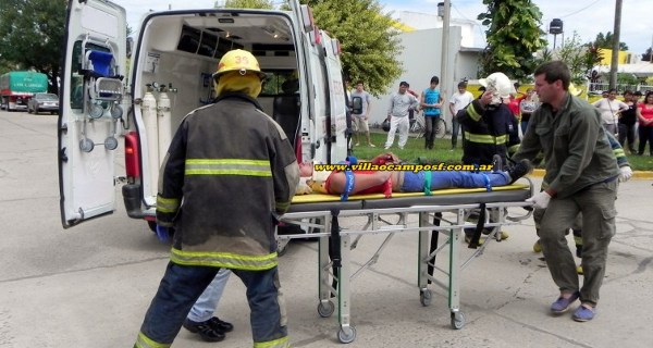 Chocaron un auto y una moto