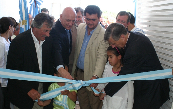 Binner inauguró nuevo Caps