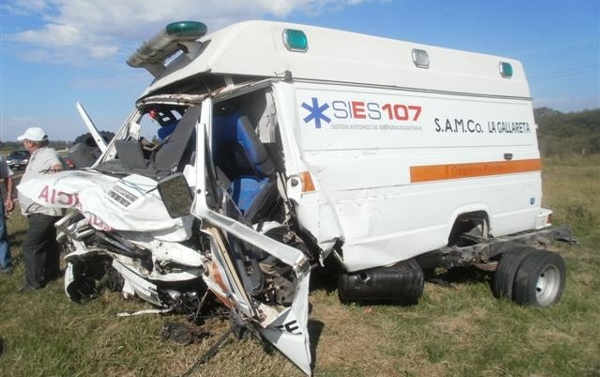 Cuatro muertos y dos heridos graves