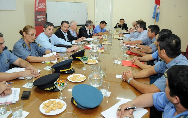 31 por ciento para policías y agentes penitenciarios