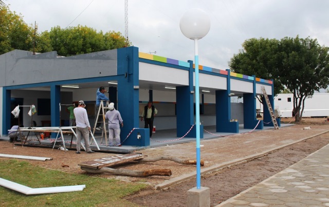 Trabajos en el predio Costa Surubí