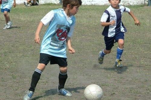 Preparan torneo de futbol infantil