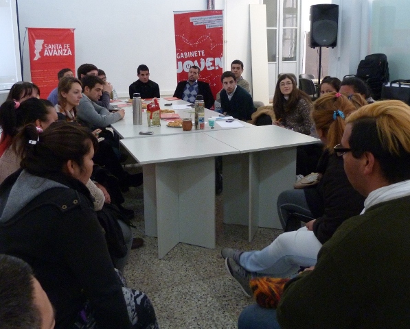 Avanzan en el proyecto de ley provincial de Juventudes