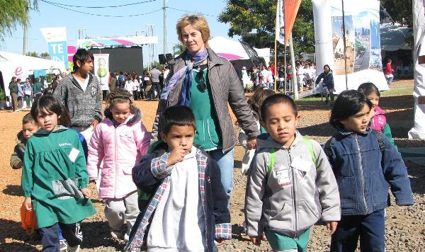 Público y alumnos disfrutan de la Expo Goya 2012