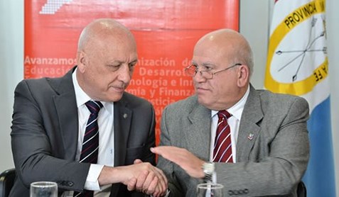 Jacinto mejora favorablemente