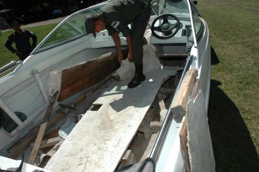 Incautan dos toneladas de droga