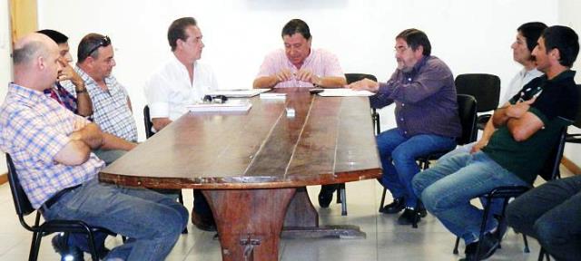 Se reunió con vecinos de Las Toscas