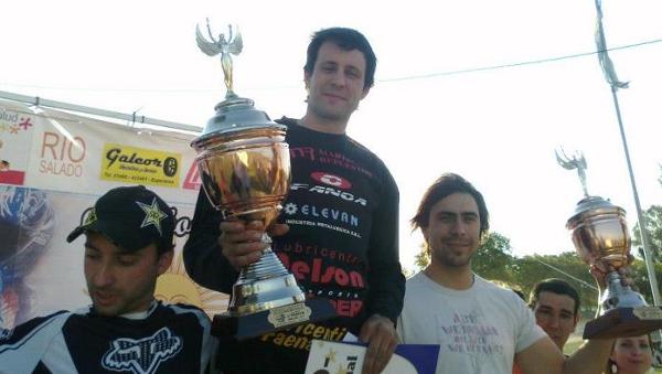 Marcos Tomasín ganó con la Yamaha